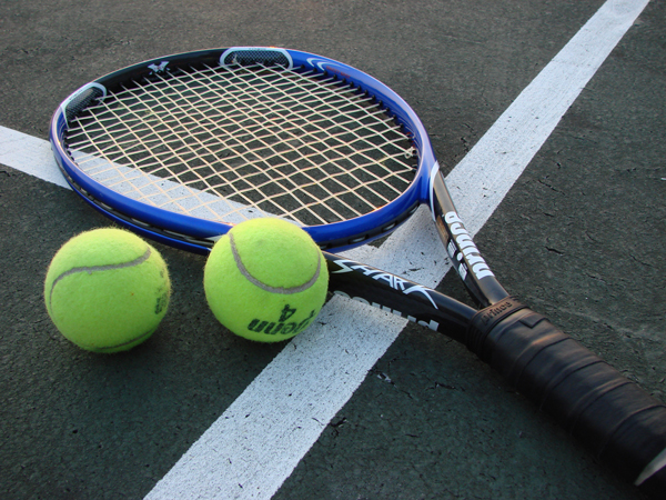 Tennis_Racket_and_Balls